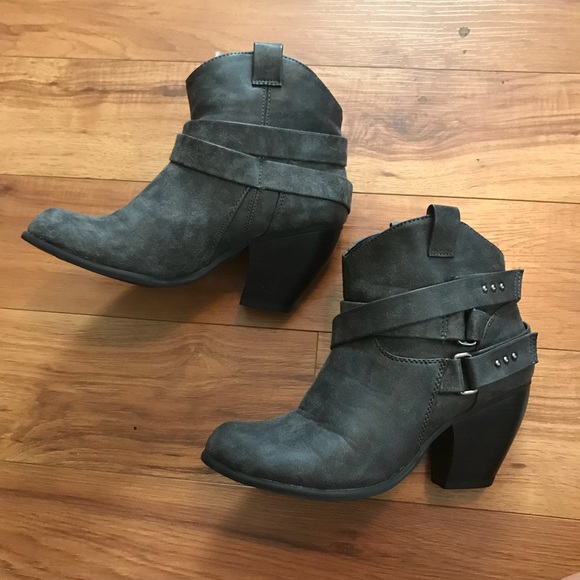 Faded Glory Shoes - SALES 🖤 Gray Booties